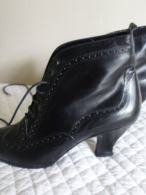 EUC PETER FOX Italy Black Leather Lace-up Victorian Booties Shoes – 7B